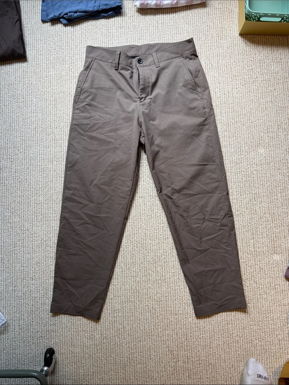 lululemon athletica Men's Olive-Brown Straight Leg Chinos